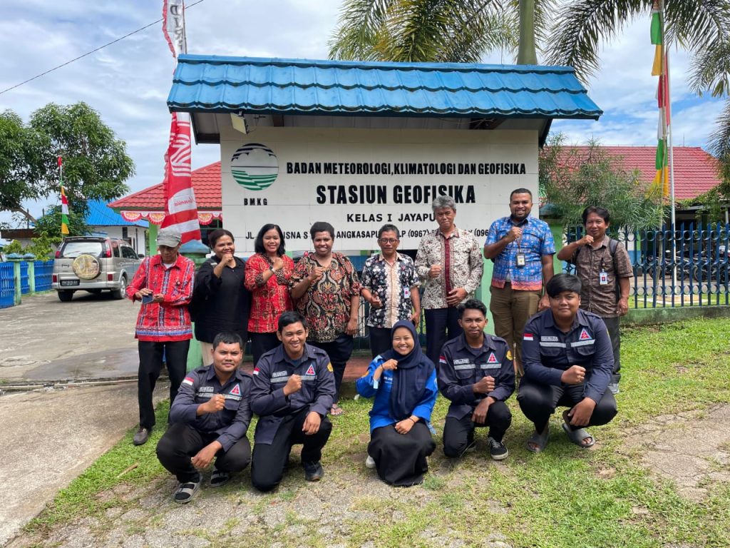 Penarikan Kelompok PKL Mahasiswa UNCEN di Stasiun Geofisika BMKG Jayapura